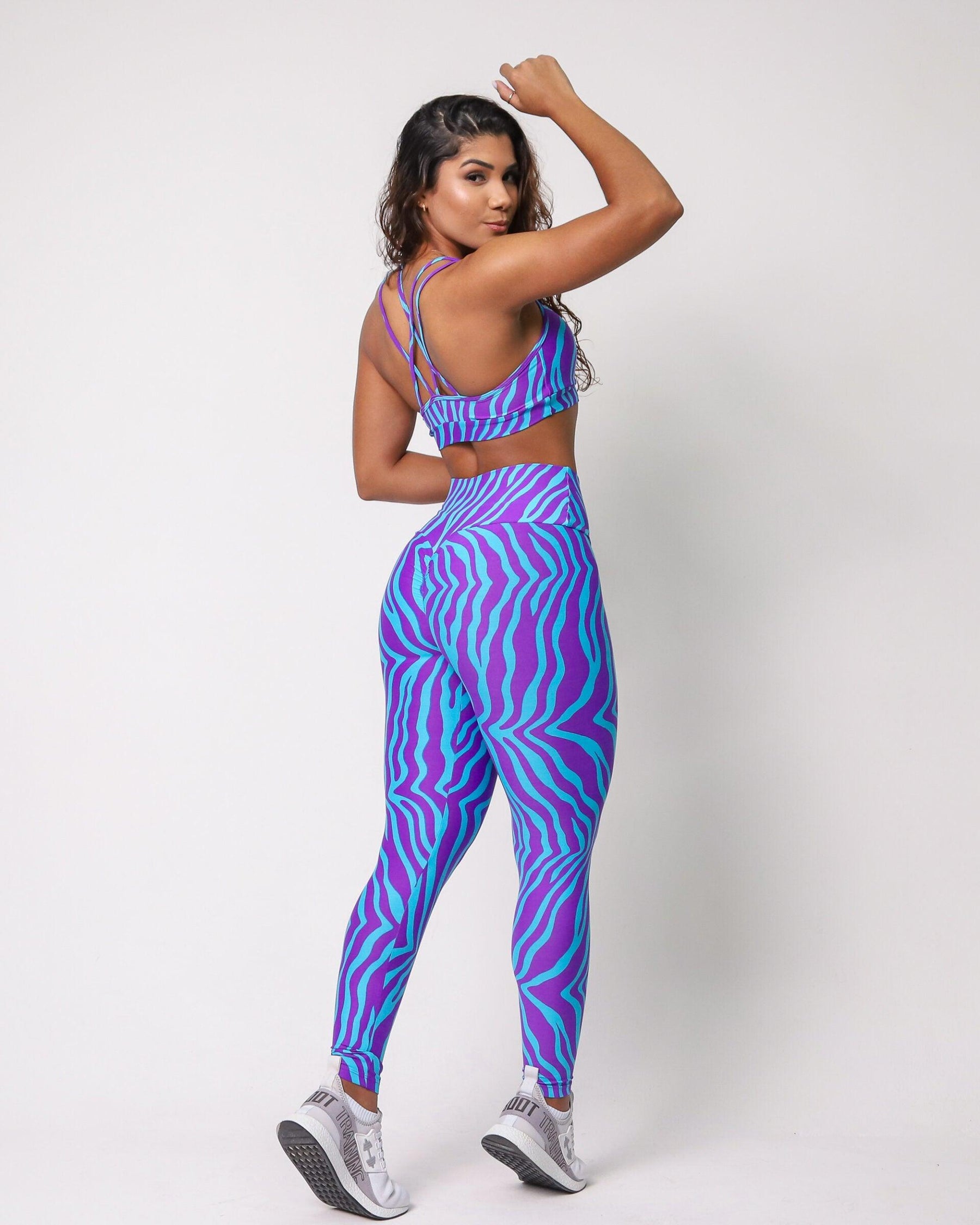 Conjunto Legging Empina Bumbum Savana + Top Naty